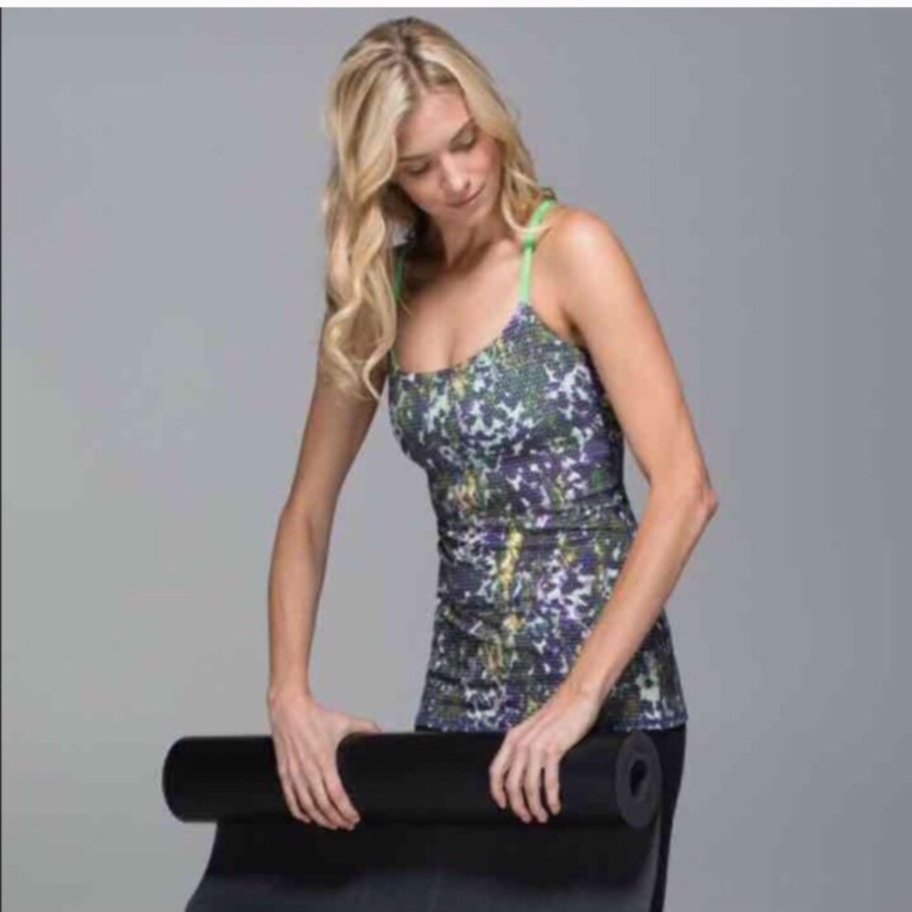 Lululemon dancing Warrior tank 6